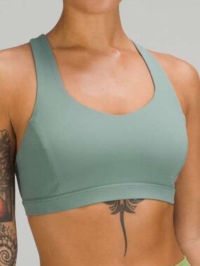 ISO!!!!!!!! Free To Be Serene Bra in Wasabi/Tidewater Teal Size 10-12